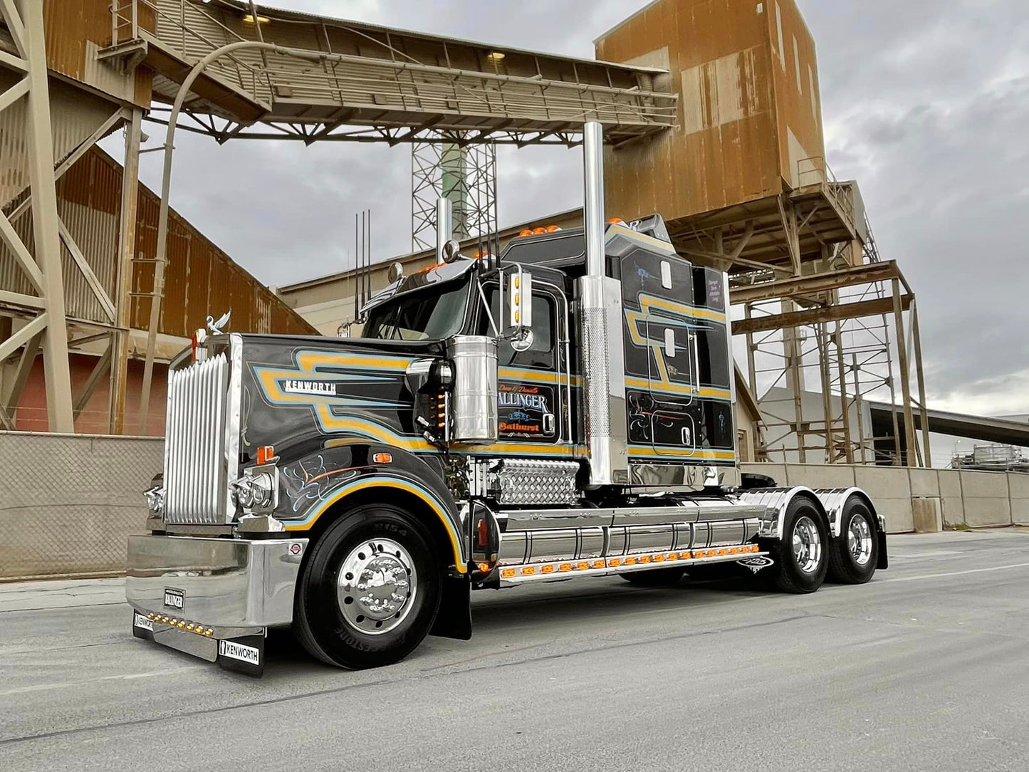 Kenworth Headlight Visors KCT001