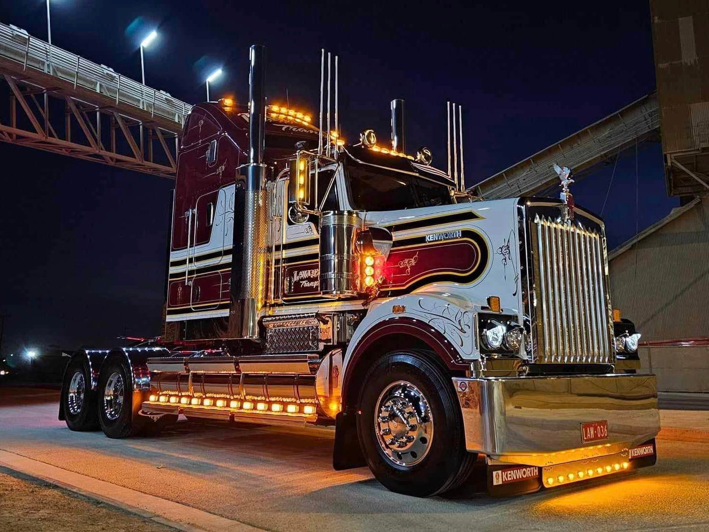 Kenworth Headlight Eyelids